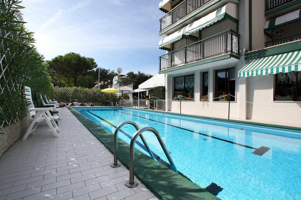 Hotel Picobello Pineta Лидо ди Йезоло Екстериор снимка